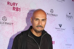 Κωνσταντίνος Αγγελίδης: Άρχισε να μιλά και να κινείται - Τι αποκάλυψε ο φυσικοθεραπευτής του [Βίντεο]