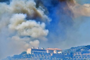 Φωτιές στην Ελλάδα: 51 πυρκαγιές σε δασικές εκτάσεις σε μια μέρα - Έρευνες για εμπρησμούς από την Πυροσβεστική