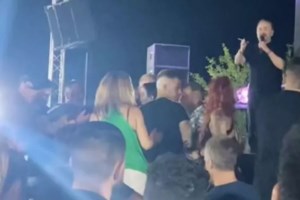 Σταμάτης Γονίδης: Γιατί μπήκε "λουκέτο" στο μαγαζί που εμφανίζεται ο γνωστός τραγουδιστής [βίντεο]