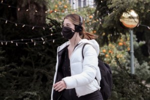 Οι Αθηναίοι αψήφησαν το lockdown - Κοσμοπλημμύρα στο Σύνταγμα – Αντιδράσεις στο twitter - εικόνα 2