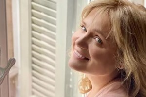 Συγκλονιστικό γκράφιτι με το πρόσωπο της Μαρίας Καβογιάννη για την έμφυλη βία - εικόνα 2