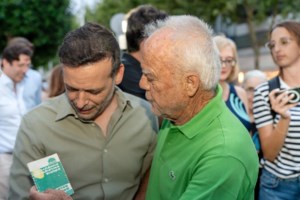 Νέο γκάλοπ για τις εκλογές στο ΠΑΣΟΚ: Μάχη στήθος με στήθος για Ανδρουλάκη και Δούκα - Τρίτη η Διαμαντοπούλου