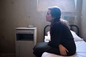 Άγριες Μέλισσες: "Ψαλίδι" στα επεισόδια λόγω lockdown - Πότε και για πόσο θα τις βλέπουμε - εικόνα 3