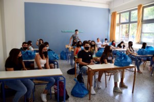 Οικονόμου: Επέκταση υποχρεωτικών εμβολιασμών σε εκπαιδευτικούς και ιερείς αν χρειαστεί