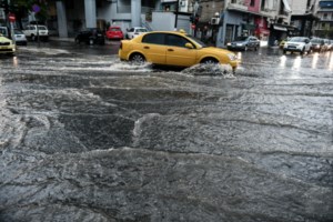Κακοκαιρία Μπάλλος: Αδιανόητο - Σε 8 ώρες έπεσε ο μισός όγκος νερού που πέφτει όλο τον χρόνο στην Αθήνα - εικόνα 6