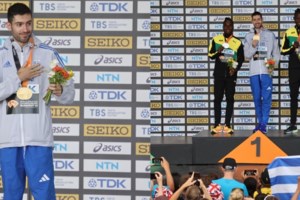 Ο Μίλτος Τεντόγλου μας κοιτάει στα... μάτια και λύνει το μυστήριο - Γιατί δεν χαιρέτησε τον γραμματέα του ΣΕΓΑΣ [βίντεο]