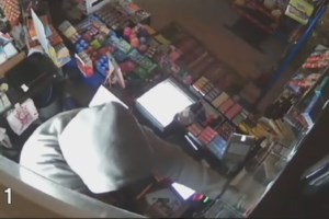 Ημαθία: Εκτός κινδύνου η 14χρονη που παρασύρθηκε από αυτοκίνητο - Παραμένει στο Ιπποκράτειο