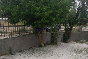 Στο έλεος της κακοκαιρίας η Βόρεια Ελλάδα - Δρόμοι "ποτάμια" και ζημιές από το χαλάζι [Εικόνες-Βίντεο] - εικόνα 4