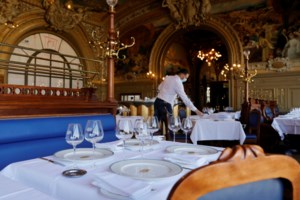 Villa La Grange: Αυτή είναι υπέροχη ελβετική βίλα του 18ου αιώνα που θα συναντηθούν Μπάιντεν-Πούτιν [Εικόνες] - εικόνα 9