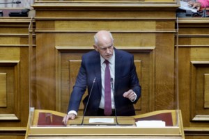 Εξεταστική για υποκλοπές - Καρφί Κωνσταντινόπουλου για το "παρών" της ΝΔ στη Βουλή: "Να δω τι θα λένε τώρα..."