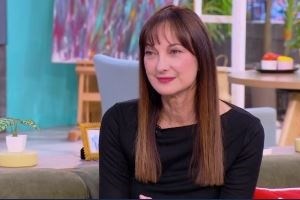 Ο Κασσελάκης κάνει περιοδείες με το τροχόσπιτο, αλλά ο Καρτερός στέλνει μήνυμα και προειδοποιεί