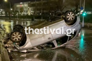 Αδιανόητο: Οδηγός πήγε με όπισθεν 1,5 χλμ στο Σχιστό για να γλιτώσει την κίνηση στο αντίθετο ρεύμα [βίντεο]