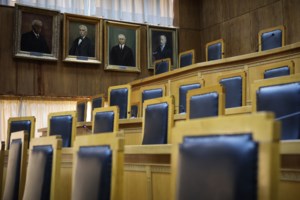 Ανδρας έκλεψε από σούπερ μάρκετ τυρί αξίας 25 ευρώ γιατί πεινούσε αυτός και ο άρρωστος πατέρας του: Η μαρτυρία Βερβεσού