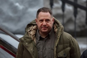 Ιταλία: "Ντου" στα γραφεία της εφημερίδας La Stampa - Πέταξαν κάτω αντικείμενα και έγραψαν συνθήματα [βίντεο]