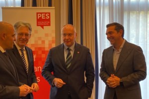 Τουρκοκύπρια βουλευτής του ψευδοκράτους επιτίθεται στον Ερντογάν: Έξαλλη η Yeni Safak - "Είναι φίλη του Τσίπρα" [Βίντεο] - εικόνα 2