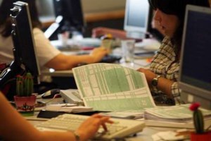 Δώρο Πάσχα 2020: Πότε θα δοθεί - Τι ισχύει για τους εργαζομένους με αναστολή σύμβασης εργασίας - εικόνα 2