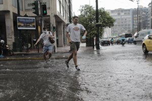 Προειδοποίηση Μαρουσάκη: Προσοχή στη Βόρεια Εύβοια - Διήμερο με βροχοπτώσεις έντονες και με διάρκεια [βίντεο]