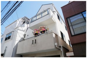 Κορονοϊός: Η Γαλλία κινείται προς άρση του lockdown με κλειστά εστιατόρια, καφέ και μπαρ