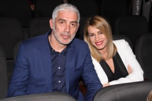 Αντώνης Νικοπολίδης: Ο κούκλος γιος του, Γιάννης στα βήματα του πατέρα του - Η απίστευτη ομοιότητα - εικόνα 6