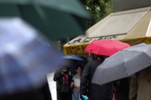 Κακοκαιρία "Alexandros": Εκτακτο δελτίο επιδείνωσης καιρού – Πού αναμένονται έντονα φαινόμενα με καταιγίδες, κρύο και χαλάζι