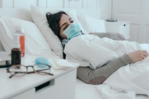 Καπραβέλος: Πληρώνουμε τα ακραία χαλαρωτικά μέτρα - Κίνδυνος να εμφανιστούν νέες μεταλλάξεις - εικόνα 2