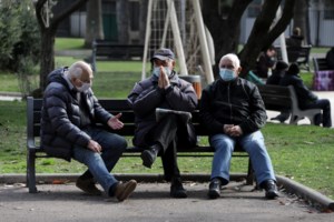 "Κορονοϊός: "Φλέγεται" η Αττική με 741 νέα κρούσματα – "Εκρηξη" στο κέντρο της Αθήνας - Ανεβαίνουν και στη Θεσσαλονίκη - εικόνα 4