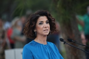 Οι "ρεμπεσκέδες" της Μπακογιάννη θύμωσαν την Δούρου και τον ΣΥΡΙΖΑ- Αν αναγνωρίζετε τους εαυτούς σας, δικό σας θέμα