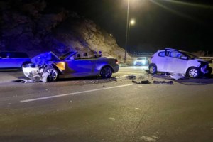 Τροχαίο δυστύχημα στην Ανάβυσσο: Αυτοκίνητο συγκρούστηκε με μηχανή- Δύο νεκροί ο τραγικός απολογισμός - εικόνα 2