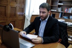 Ανδρουλάκης: "Ο Μητσοτάκης βλέπει την αυτοδυναμία να κουνάει το μαντήλι και ο Τσίπρας δεν έχει ελπίδα" - εικόνα 2