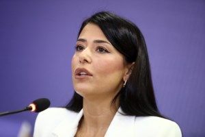 Το Μαξίμου ανοίγει μέτωπο με τη Λατινοπούλου: Η φράση περί "αριστερής ψυχούλας" που προκάλεσε οργή