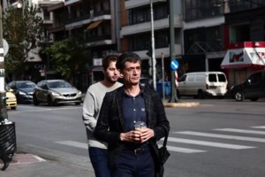 Επίθεση Καρανίκα στους βουλευτές του ΣΥΡΙΖΑ για τις Σπέτσες: "Ο πρόεδρος δεν σας καλεί για να περάσετε τούφα όπως έχετε συνηθίσει"