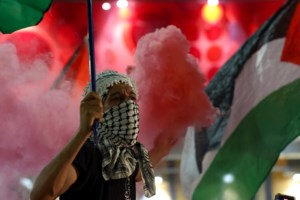 Ισραήλ: Εθελοντικά στην πρώτη γραμμή του πολέμου ο πρωταγωνιστής της σειράς Fauda του Netflix [βίντεο]