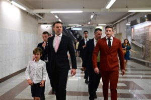 Αρχισαν οι εκδηλώσεις του γάμου Κασσελάκη: Δείπνο με θέα το ενετικό λιμάνι των Χανίων και κοκτέιλ υπό το άρωμα γιασεμιού - Εικόνες - εικόνα 11