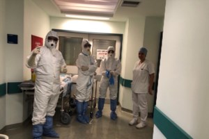 Τηλεφώνημα Μητσοτάκη για το πρώτο βρέφος που γεννήθηκε από μητέρα με κορονοϊό