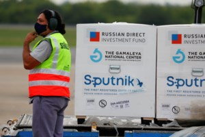 Γαλλία: Καλεί τις χώρες της Ευρώπης να μην παραγγείλουν το ρωσικό και το κινεζικό εμβόλιο- Δεν έχουν εγκριθεί