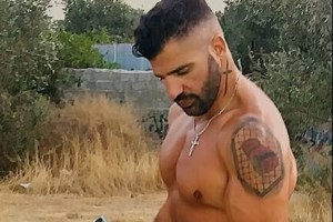 Γυναικοκτονία στη Θεσσαλονίκη: Θρήνος στην κηδεία της 41χρονης Βίκυς - "Ανάθεμα την ώρα που γνωρίστηκαν..." [Βίντεο]