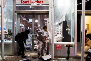 Συνεχίζεται το χάος στις ΗΠΑ - Τρεις ακόμη νεκροί σε Ντάβενπορτ και Λούισβιλ - εικόνα 6