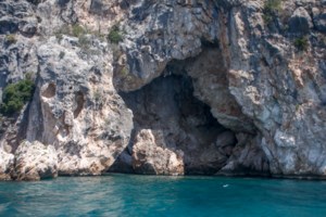 Μοντέλο Βενετίας εφαρμόζει η κυβέρνηση για τον υπερτουρισμό στα νησιά: Πρώτα στη Σαντορίνη, ακολουθεί η Μύκονος - εικόνα 2