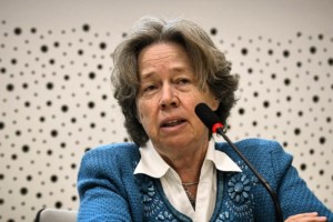 Γέμισαν από κόσμο οι πλατείες της Αθήνας - Ανησυχία ενόψει Σαββατοκύριακου [Εικόνες + Βίντεο] - εικόνα 8