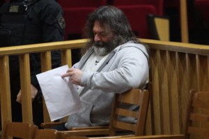 Κυνική ομολογία του Γιάννη Λαγού στη δίκη της Χρυσής Αυγής: Δηλώνω ναζιστής - Θα με δικάσετε γι’ αυτό;