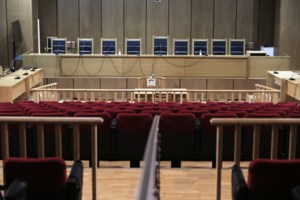 Απόφαση για Χρυσή Αυγή - Διεθνή ΜΜΕ: Η μεγαλύτερη δίκη φασιστών μετά τη δίκη της Νυρεμβέργης