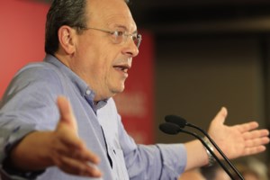 Σωκράτης Φάμελλος: Πετάμε φθηνή πράσινη ενέργεια στα σκουπίδια - Χρεοκοπούν οι μικρομεσαίοι των ΑΠΕ