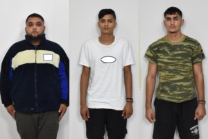 Πανικός σε σούπερ μάρκετ στη Θεσσαλονίκη: Δύο άντρες και μια γυναίκα μπούκαραν με όπλα   [Εικόνες] - εικόνα 4