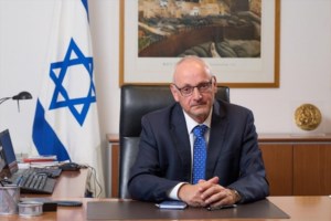 Χατζηβασιλείου (ΝΔ) από Ισραήλ: "Ξαπλώσαμε στην άκρη του δρόμου, οι ρουκέτες της Χαμάς ακούγονταν η μία μετά την άλλη" - εικόνα 2