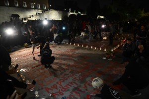 Μαρινάκης για Άγνωστο Στρατιώτη: Δεν θα σβηστούν τα ονόματα των νεκρών στα Τέμπη - Εντός της ημέρας στη Βουλή η τροπολογία