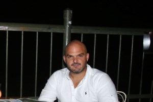 Συνελήφθη ο γιος του εφοπλιστή Λεβεντάκη για κορονο-πάρτι γενεθλίων σε μπαρ της Νίκαιας