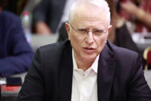 Ρωμανός για Κασσελάκη: "Ας νοικοκυρέψει πρώτα το κόμμα του και μετά να ασχοληθεί με νοικοκυραίους" - εικόνα 2