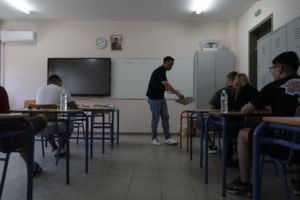 Πανελλήνιες 2025: Οι πρώτες εκτιμήσεις για βαθμολογίες και βάσεις - Εκτός ΑΕΙ ένας στους τρεις από τα Γενικά Λύκεια