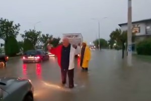 Mπαράζ ελέγχων της ΕΛΑΣ σε 37 γραφεία συνδέσμων οπαδών - Κατέσχεσαν κροτίδες