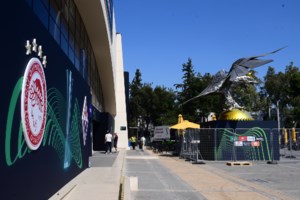 Σε lockdown η Νέα Φιλαδέλφεια για τον τελικό του Conference League: Κλειστοί δρόμοι, αλλαγές στα ΜΜΜ [εικόνες - βίντεο] - εικόνα 2